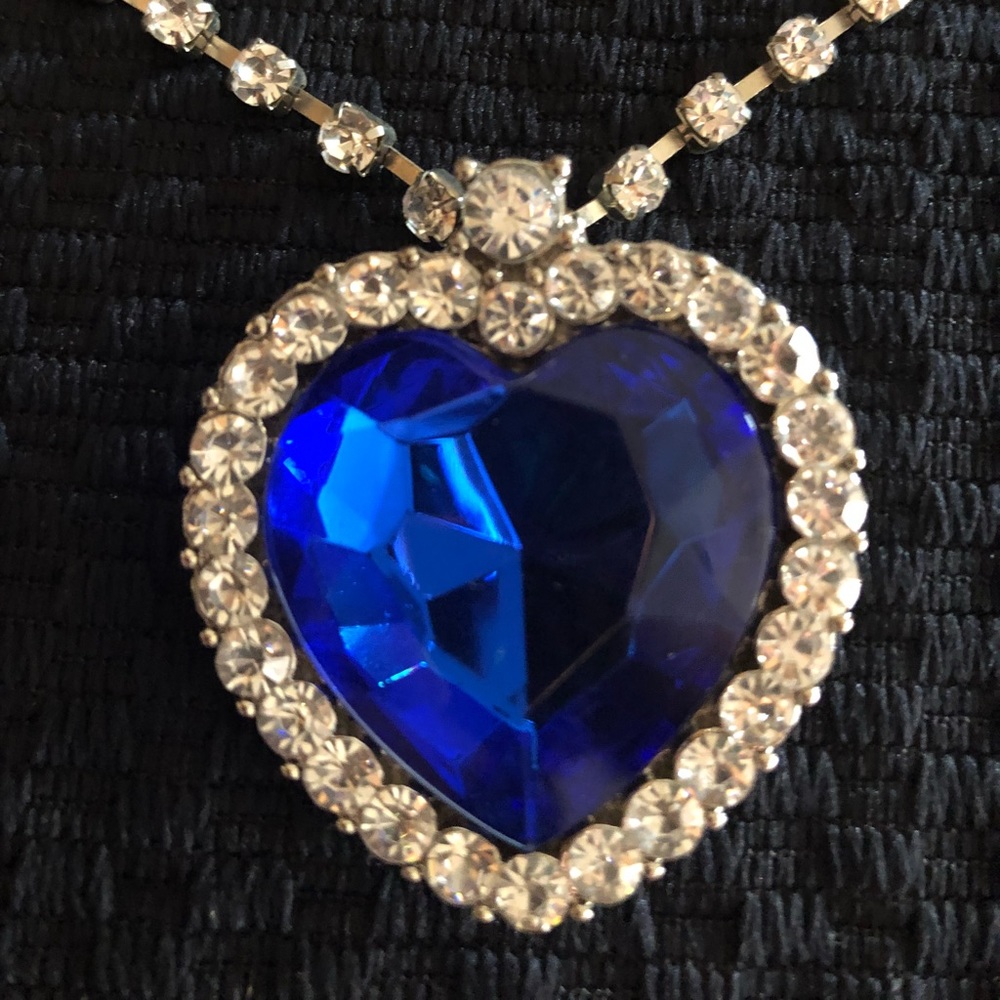 NEW! Titanic costume jewelry-“Heart of the Ocean”